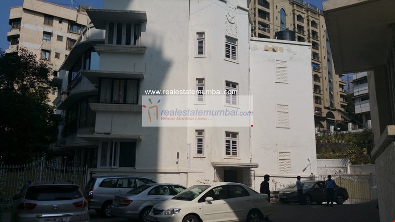 2 BHK Semi Furnished in Ocean View , Worli